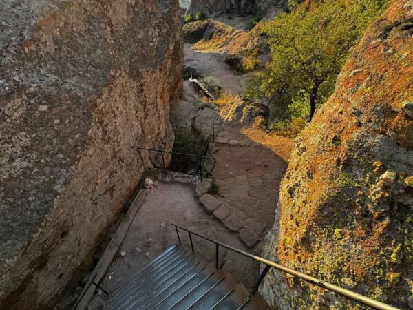Forte Kaleto, la fortezza incastonata tra le rocce